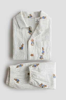 Conjunto de camisa y pantal?n