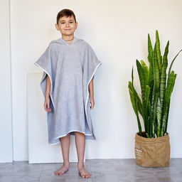 Полотенце-пончо Крошка Я Гномик, цвет серый, размер 24-32, 100 % хлопок, 320 г/м2