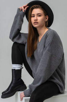 Женский удлиненный джемпер оверсайз с V-вырезом Happyfox - Happy fox фото 7