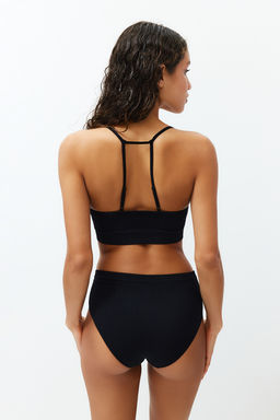 Trendyolmilla Siyah Seamless/Dikissiz Etiketli Ip Ask?l? Balensiz Kapl? Orme Ic Camas?r? Tak?m? THMSS24CC00024  фото 4