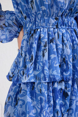 TRENDYOLMILLA Mavi Etnik Desen Skater/Belden Ac?lan Etegi Volanl? Mini Sifon Astarl? Dokuma Elbise TWOAW25EL00271  фото 13