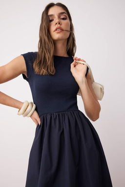 Kahverengi Ustu Esnek Fitilli Alt K?sm? Genis Terrycotton Kontrast Dokuma Elbise - Trendyolmilla фото 2