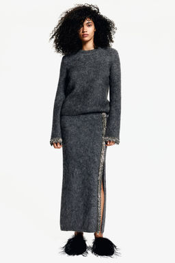 Falda de punto con cuentas