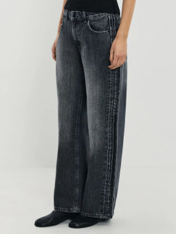 Джинсы LOOSE FIT со средней посадкой / Zarina