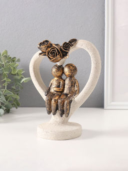 Фигурка полистоун «Влюблённые человечки в каменном сердце с розами», под бронзу, 8.8×15.7×20 см