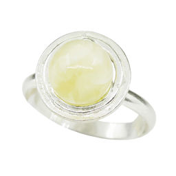 Кольцо "Дина" янтарь молочный (имитация), размеры кольца 18