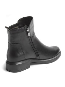 Ботинки Ионесси