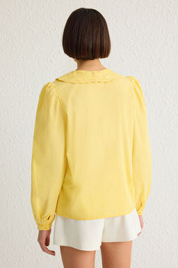 TRENDYOLMILLA Beyaz Yakas? Islemeli Nak?s Detayl? Regular Normal Kal?p Pamuklu Dokuma Gomlek TWOAW21GO0005  фото 5