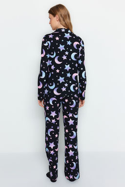 Trendyolmilla Siyah %100 Pamuklu Galaksi Desenli Gomlek-Pantolon Pijama Tak?m? THMAW24PT00109 фото 9