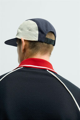 GORRA T?CNICA VISOR PLANO COLOR BLOCK / Marino - Zara фото 4