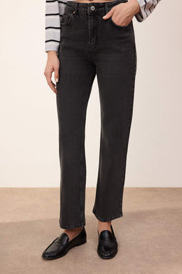 Siyah Yuksek Bel Az Esnek Straight Duz Kesim Jeans TWOSS26JE00095 - Trendyolmilla фото 3