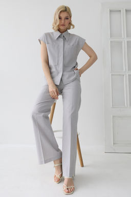 Рубашка с накладными карманами