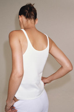TOP TIRANTES INTERLOCK / Blanco roto