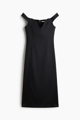 Vestido off-the-shoulder entallado