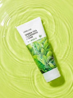 Lebelage Очищающая пенка для лица с экстрактом зеленого чая / Green Tea Cleansing Foam, 100 мл