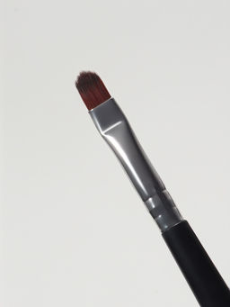 Цена за 2 шт. Кисть для макияжа, компактная, 17.5 см, чёрная, серебристая