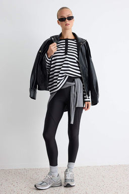 Siyah-Ekru _izgili Oversize/Geni_ Kesim D__meli Bisiklet Yaka Pamuklu _rme T-Shirt TWOAW27TS00026 - Trendyolmilla фото 2