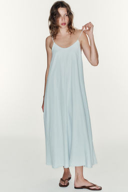 VESTIDO LARGO FLU?DO / Azul