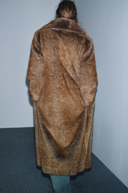 FAUX FUR COAT ZW COLLECTION LIMITED EDITION - Zara фото 3