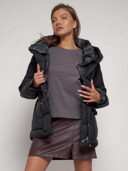 Зимняя женская куртка модная с капюшоном черного цвета 133105Ch