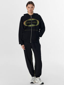 Толстовка женская черная с надписью Fear less - Mark formelle фото 3