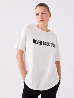 Bisiklet Yaka Bask?l? K?sa Kollu Oversize Kad?n Spor Ti??rt