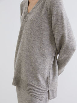 V Yaka Kad?n Triko Kazak