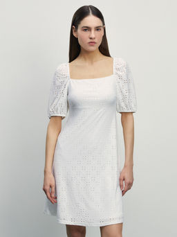 Платье мини с перфорацией / Zarina  фото 3