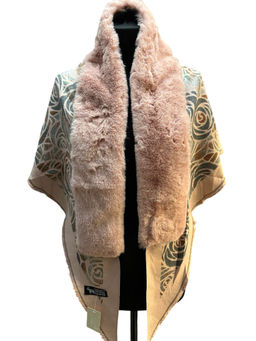 Платок-накидка с мехом