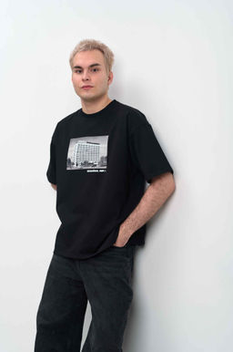 Футболка оверсайз унисекс "Юбилейная " черный