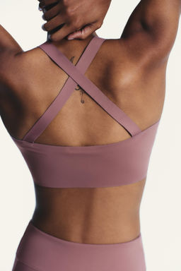 SEAMLESS POLYAMIDE TOP - Zara фото 4