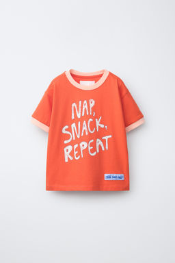 CAMISETA TEXTO CONTRASTE / Rojo / Naranja