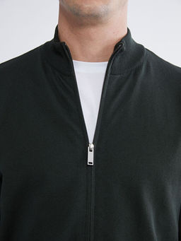 Dik Yaka Erkek Triko H?rka