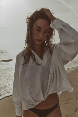CAMISA CON LINO BAJO ABULLONADO / Blanco - Zara фото 14