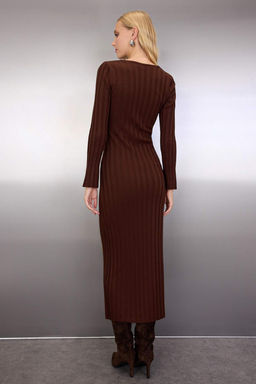 Kahverengi Duz Maxi Brosur Detayl? Maxi Triko Uzun Elbise TWOAW26EL00101 - Trendyolmilla фото 4