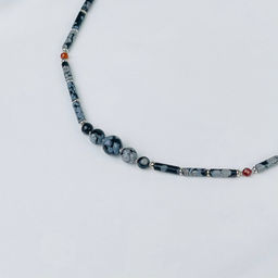 Колье из снежного Обсидиана и Граната (Спессартин) 82 см