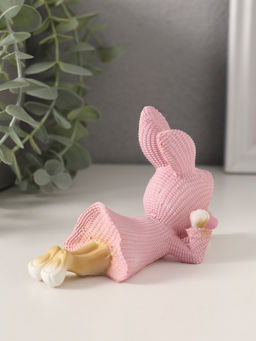 Фигурка полистоун Зайка в вязаном розовом платьице, смотрит на сердечко, 12.5?5.5?8 см