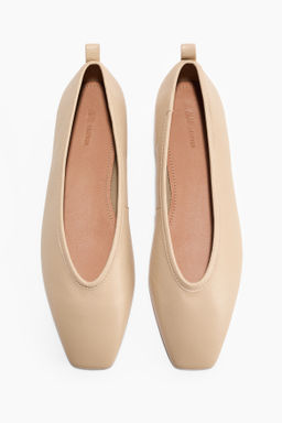 Leather ballet flats