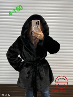 Шуба женская с капюшоном