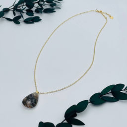 Кулон на цепочке из Лодолита 50 см +