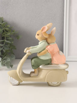 Фигурка полистоун Кролики: катание на мопеде, 14?7?15 см