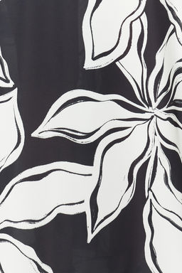 TRENDYOLMILLA Cok Renkli Batik Desenli Duz Kesim Kolsuz Maxi Astarl? Saten Dokuma Elbise TWOSS23EL02238 фото 12