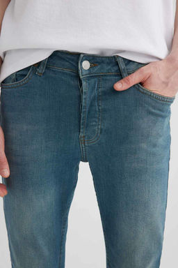 Супероблегающие джинсовые брюки с нормальной талией и очень узкими штанинами - Defacto фото 6