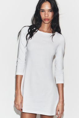 VESTIDO CORTO CUELLO BARCO / Blanco