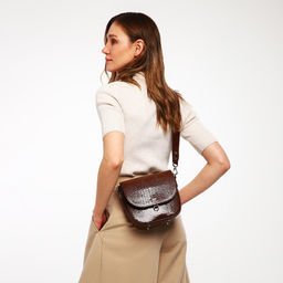 Сумка женская мессенджер TEXTURA на магните, 17×8×19 см, коричневая