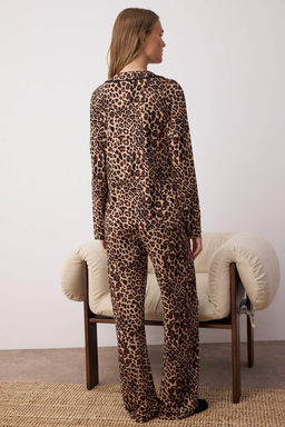 Kahverengi Leopar Desenli Kurdele/Fiyonklu Biyeli Orme Pijama Tak?m? THMAW25PT00107 - Trendyolmilla фото 4