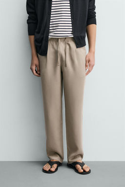 PANTAL?N FLUIDO RELAXED FIT / Tostado