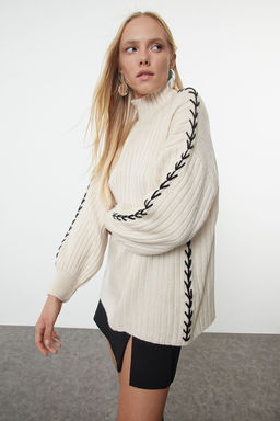 Tas Dik Yaka Nak?sl? Yumusak Dokulu Genis Kal?p Triko Kazak TWOAW25KZ00181 - Trendyolmilla фото 2