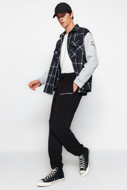TRENDYOL MAN Siyah Oversize/Genis Kesim Minimal Yaz?l? Jogger Esofman Alt? TMNAW24EA00000 - Trendyolmilla фото 4