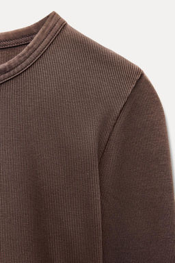 LONG SLEEVE WASHED EFFECT RIBBED T-SHIRT - Zara фото 21